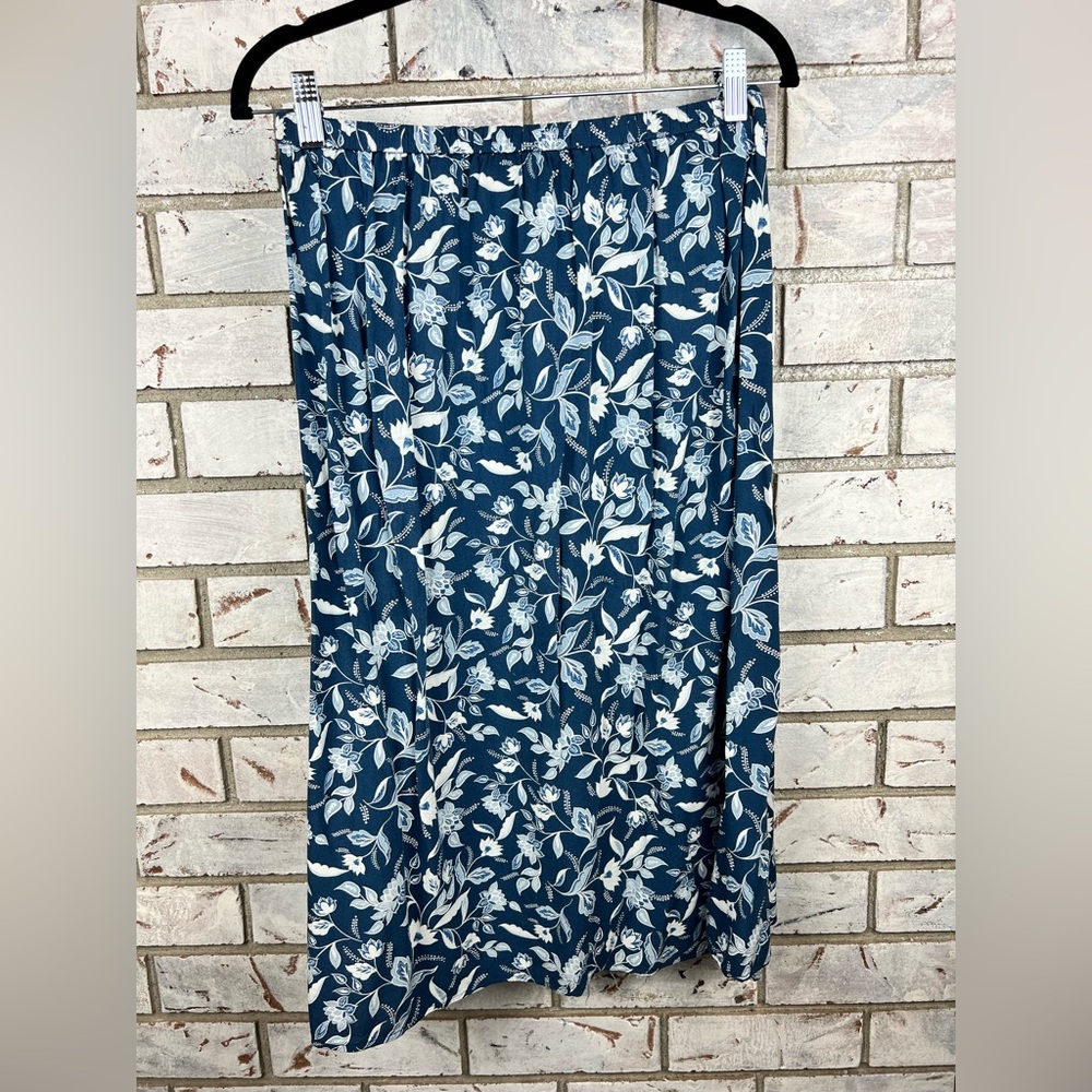 LOFT | Floral A-Line Skirt - Picture 7 of 7